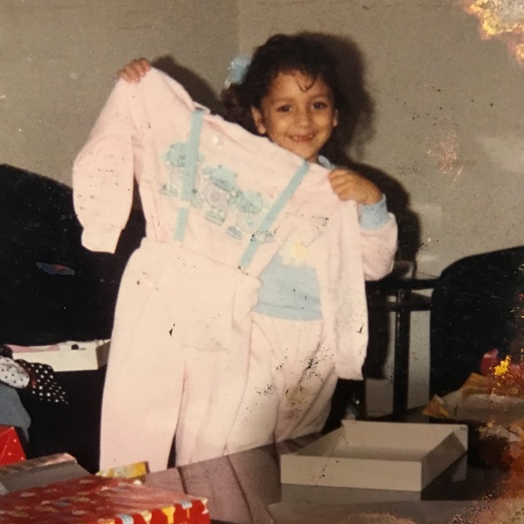 Meet your Posher, Jessica - Picture 1 of 1